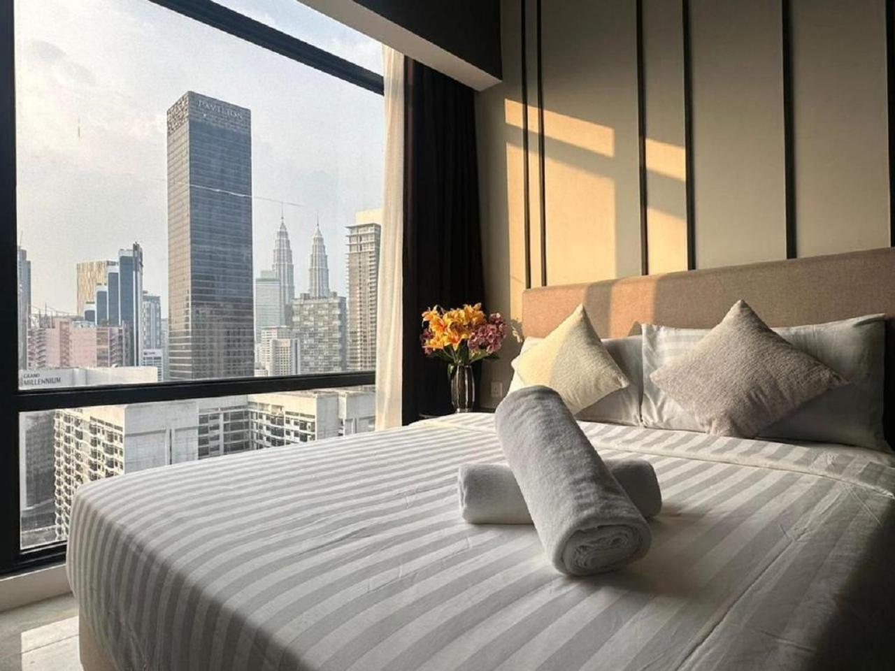 Apartment At Axon Pavilion